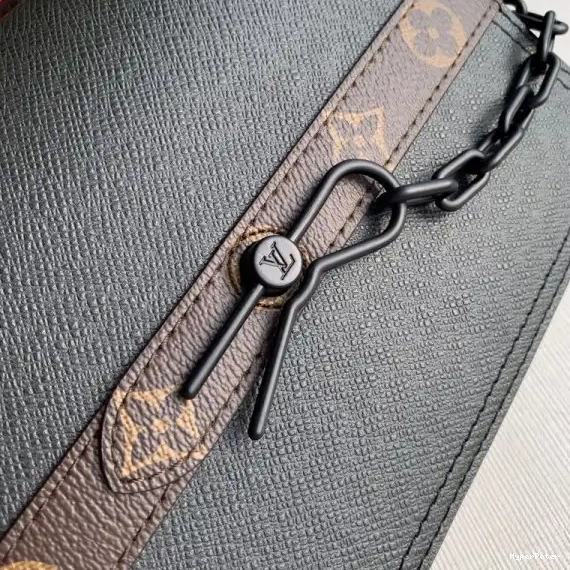 VUITTON LOUIS SOFT TRUNK 0622